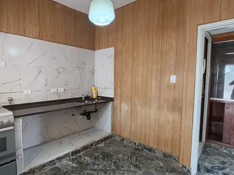Martinez 1300, Piso 1