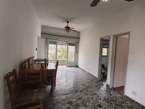 Martinez 1300, Piso 1