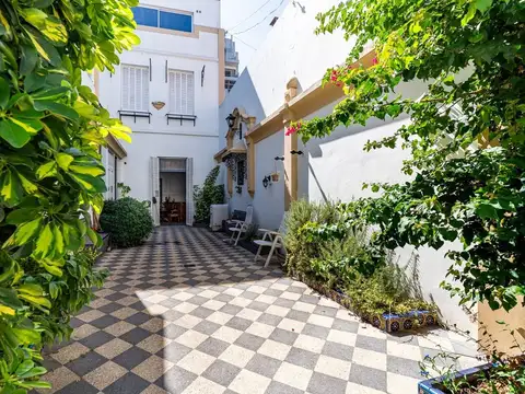 Casa 5 ambientes con 4 baños