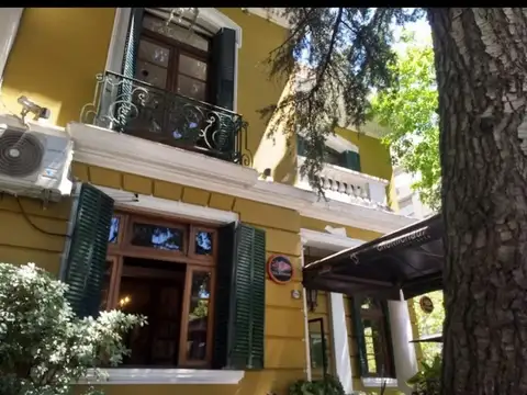 Se vende Casa Con Fines inmobiliarios Sobre Av Maipú