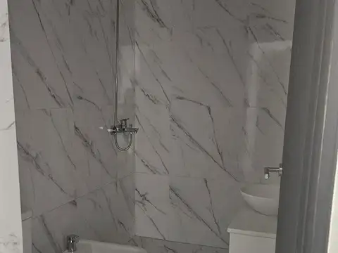 VENTA MONOAMBIENTE DIVISIBLE A ESTRENAR BELG COLEG