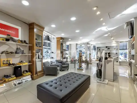 Local  en Venta en la mejor esquina de Alvear en Martinez
