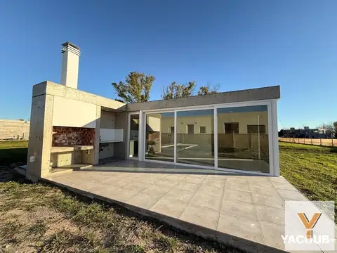 Casa en venta - 2 Dormitorios 1 Baño  - Manuel B. Gonnet- La Plata