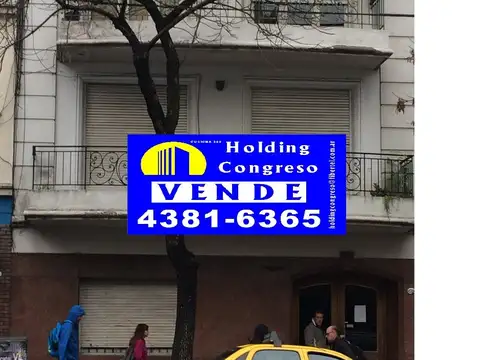 PISO 4 AMBIENTES CON DEPEND. SOBRE AV. INEPENDENCIA AL FRENTE BALCON 