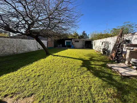 VENTA/CASA/2 DORMITORIOS/EN PESOS.