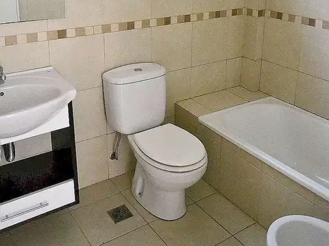 Departamento en Alquiler en Chacarita, $ 800.000