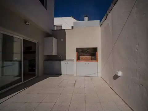VENTA CASA 4 AMBIENTES VILLA ADELINA PERMUTA