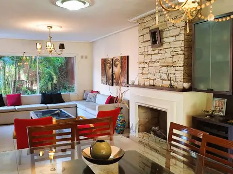 Casa 6 ambientes con 4 baños