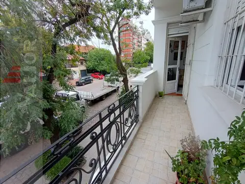 Departamento de 2 ambientes excelente estado, al frente con balcón en Belgrano R  Bajas Expensa