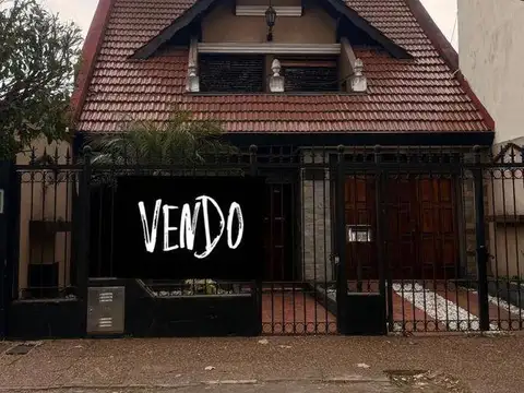 Casa en Venta - 3 Dormitorios 2 Baños - 240mts - General San Martin