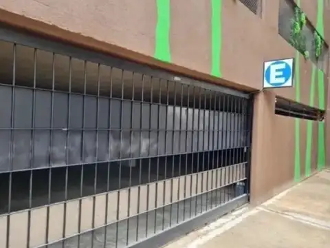 Avellaneda 300, Piso 5