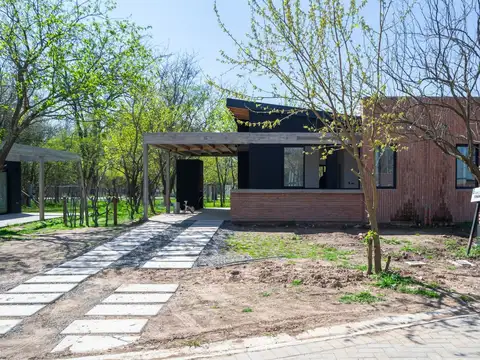 CASA 2 AMBIENTES EN VENTA EN SAN VICENTE