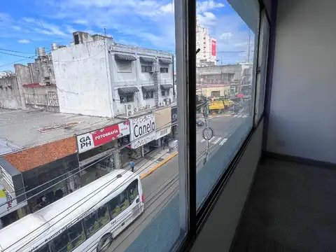 Almirante Guillermo Brown 700, Piso 2