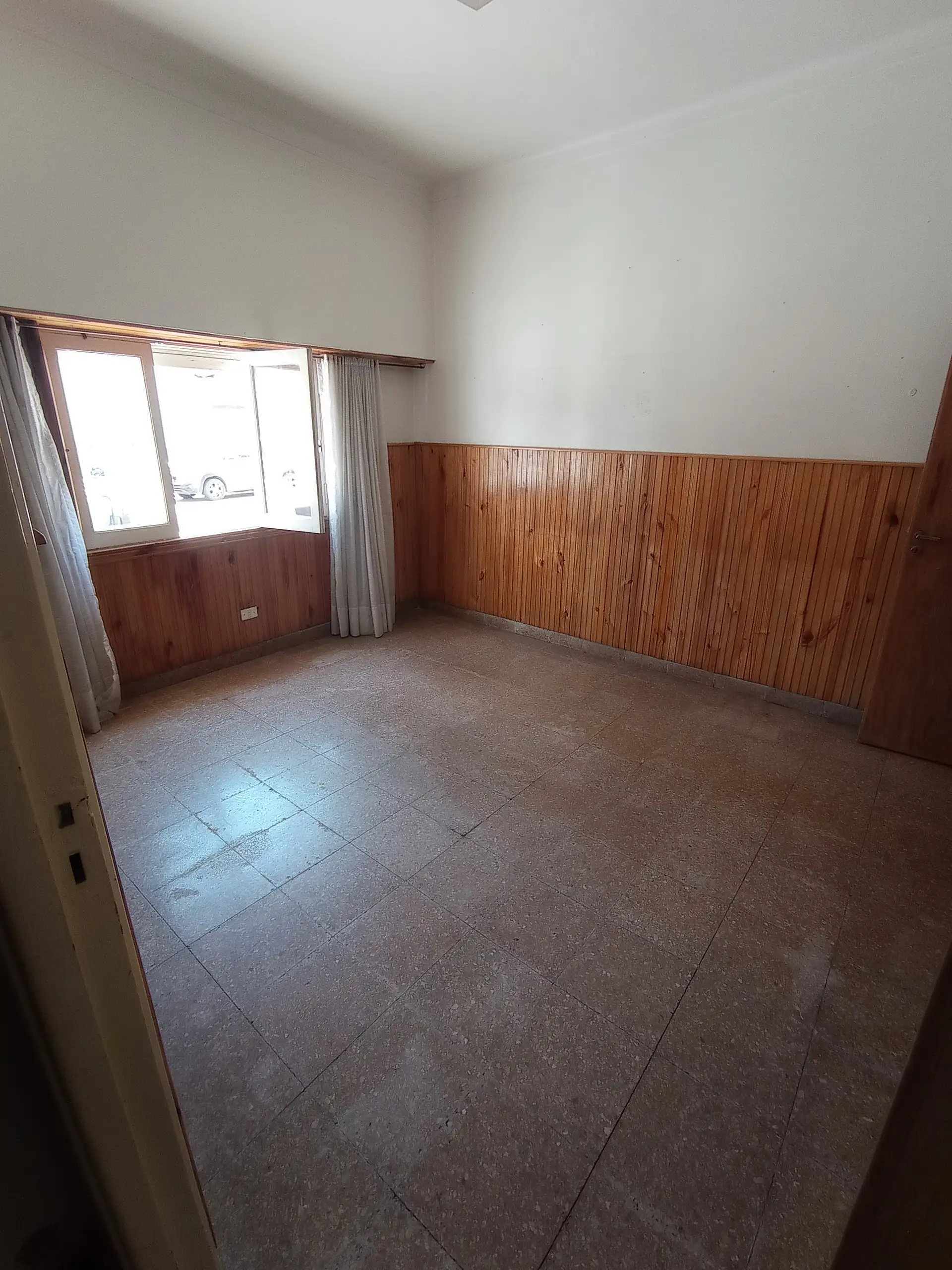 Depto 2 amb, 70m² en planta baja con patio privado — Macrocentro