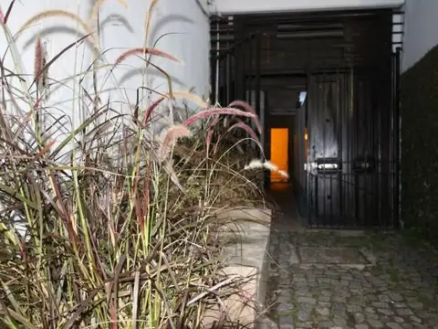 Galpon en Alquiler en Olivos Maipu/Uzal, $ 950.000