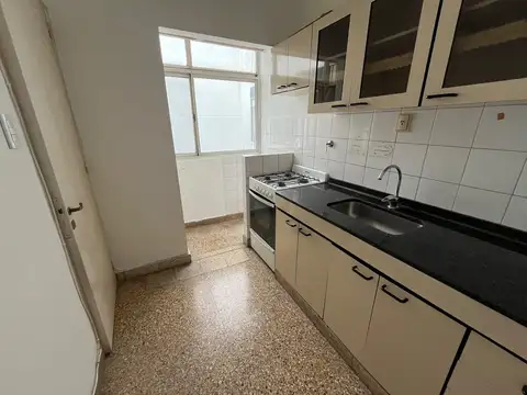 Departamento en Alquiler en Villa Pueyrredon, $ 650.000