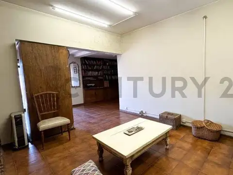 Casa 6 ambientes con 4 baños