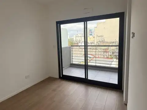 Roseti 700 Chacarita 2amb U$149.000