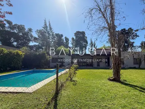 Casa 5 ambientes con 2 baños