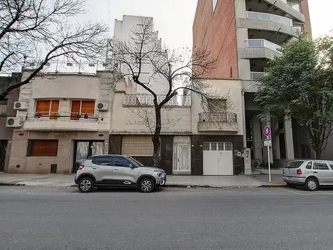Terreno en venta en Caballito, con un frente de 10,07 metros y una superficie vendible de 1.386,70 m