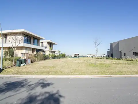 Terreno en Venta 43  mts Fondo