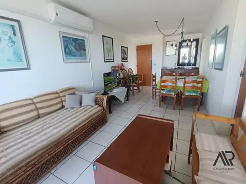 Apartamento en venta c/ cochera en Nuevo Cantegril