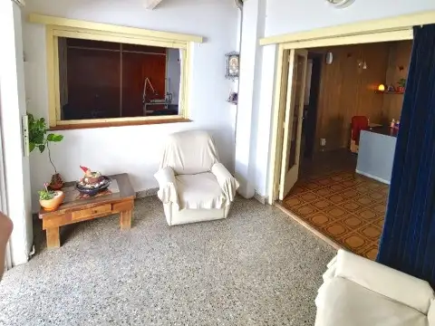 Depto Tipo Casa 3 ambientes con 2 baños