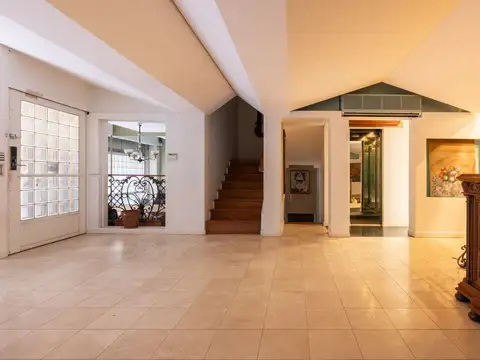 Venta edificio en block en Barrio Parque