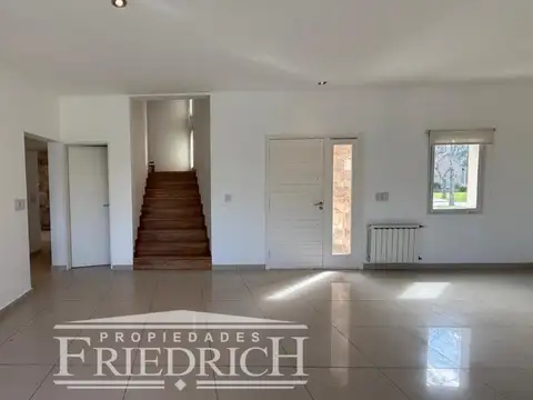 Casa en Alquiler de 5 dormitorios