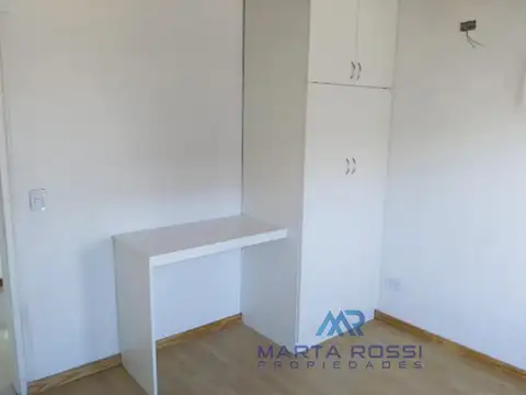 HERMOSO DUPLEX EN COMPLEJO ARBOLADO A ESTRENAR