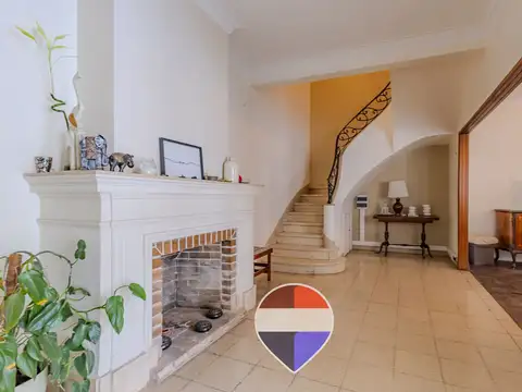 Casa 7 ambientes con 2 baños