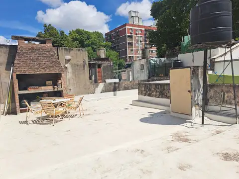 VENTA/PERMUTA Casa 2 dormitorios con patio y terraza. Nuestra Señora de Lourdes, Rosario