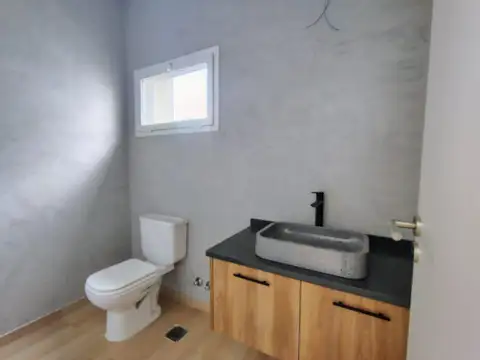 Casa en Barrio Santa Ana lote interno