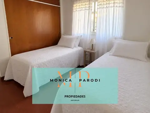 Casa en Alquiler con 1 cochera