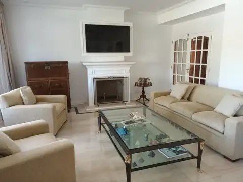 Abril Club de campo Excelete casona de estilo frances con vista al golf