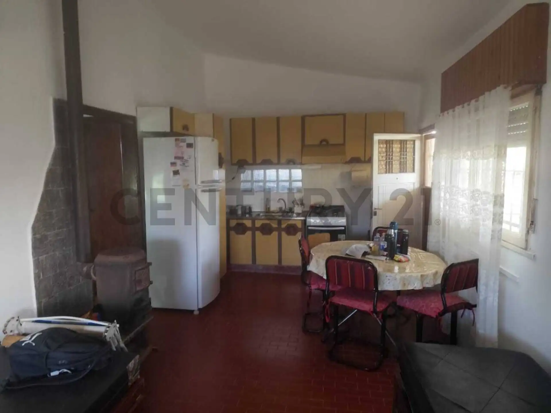 Venta Casa 3 ambientes sobre dos lotes