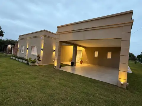 Casa en Alquiler de 3 dormitorios