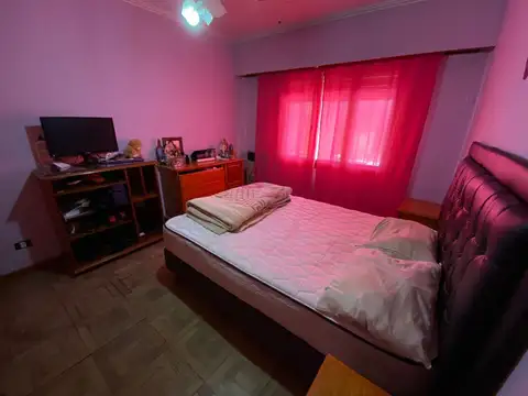 Casa 2 ambientes con 2 baños