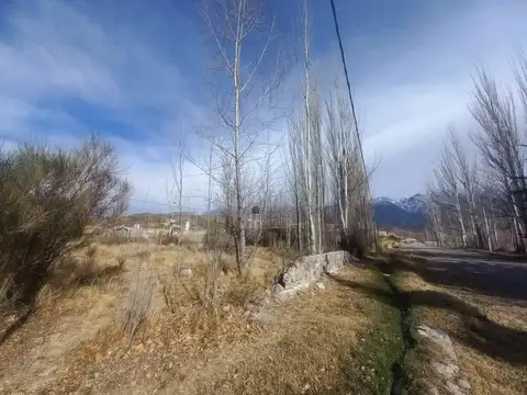 VENTA DE LOTE CON SALIDA A DOS CALLES