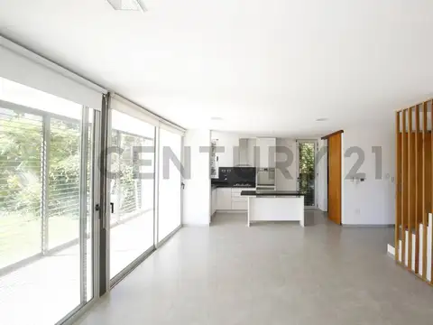 Casa en Alquiler de 3 dormitorios