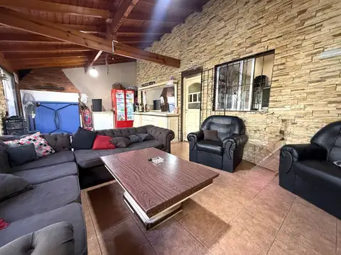 Casa en Venta con 1 cochera