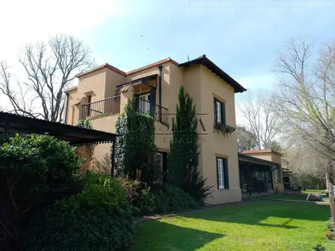 SOFISTICADA  ENCANTADORA  Casa en Club de Campo EL MORO