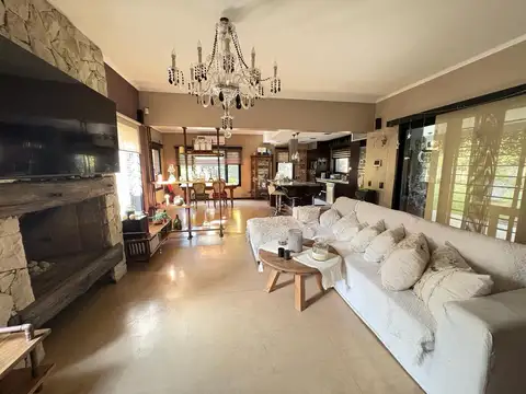 Casa en Venta con 1 cochera