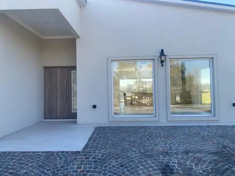 Casa en Venta en El Cazal 3 dormitorios, Escobar 100