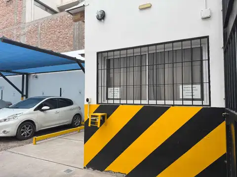 Venta inversión PLAYA ESTACIONAMIENTO Godoy Cruz.