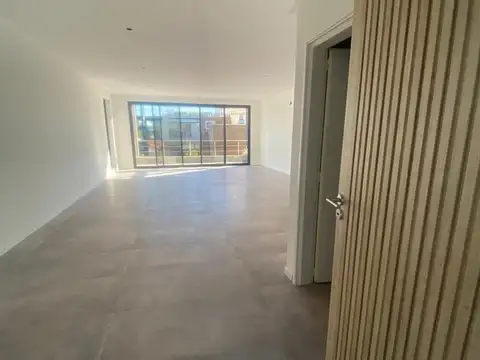 Oficina en Venta en Bella Vista, USD 1.300
