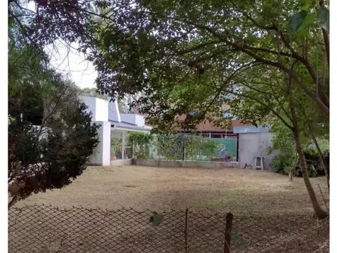 GRANADERO BAIGORRIA, LOTE SOBRE BARRANCA, CASTELLANOS Y YAPEYU