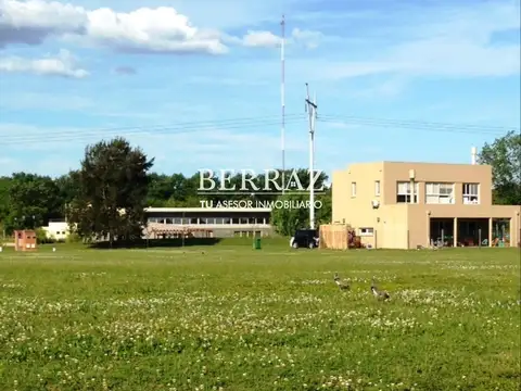 Lote de 882 m2 en venta en barrio Altos de Campo Grande Pilar