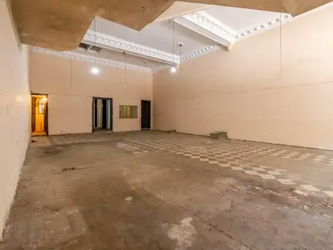 Local en Alquiler en Parque Patricios, $ 2.900.000