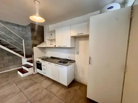 Depto Tipo Casa en Alquiler de 1 dormitorio